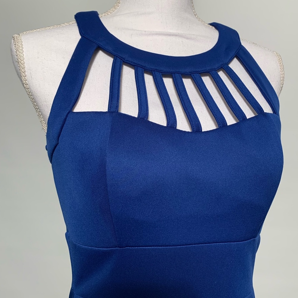 HOCO Trixxi high neck fun form fitting dress! 💙